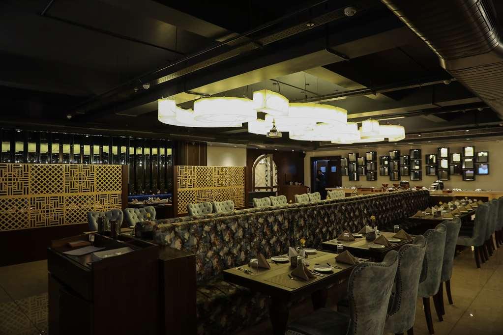 Best Western Kapurthala Town Ресторант снимка